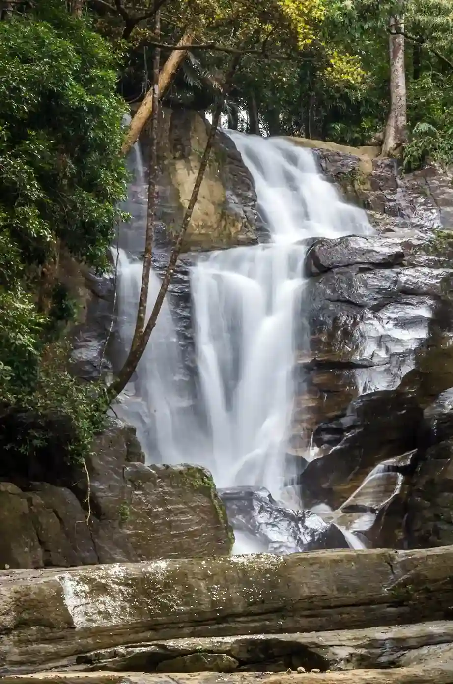 vazhvanthol waterfalls