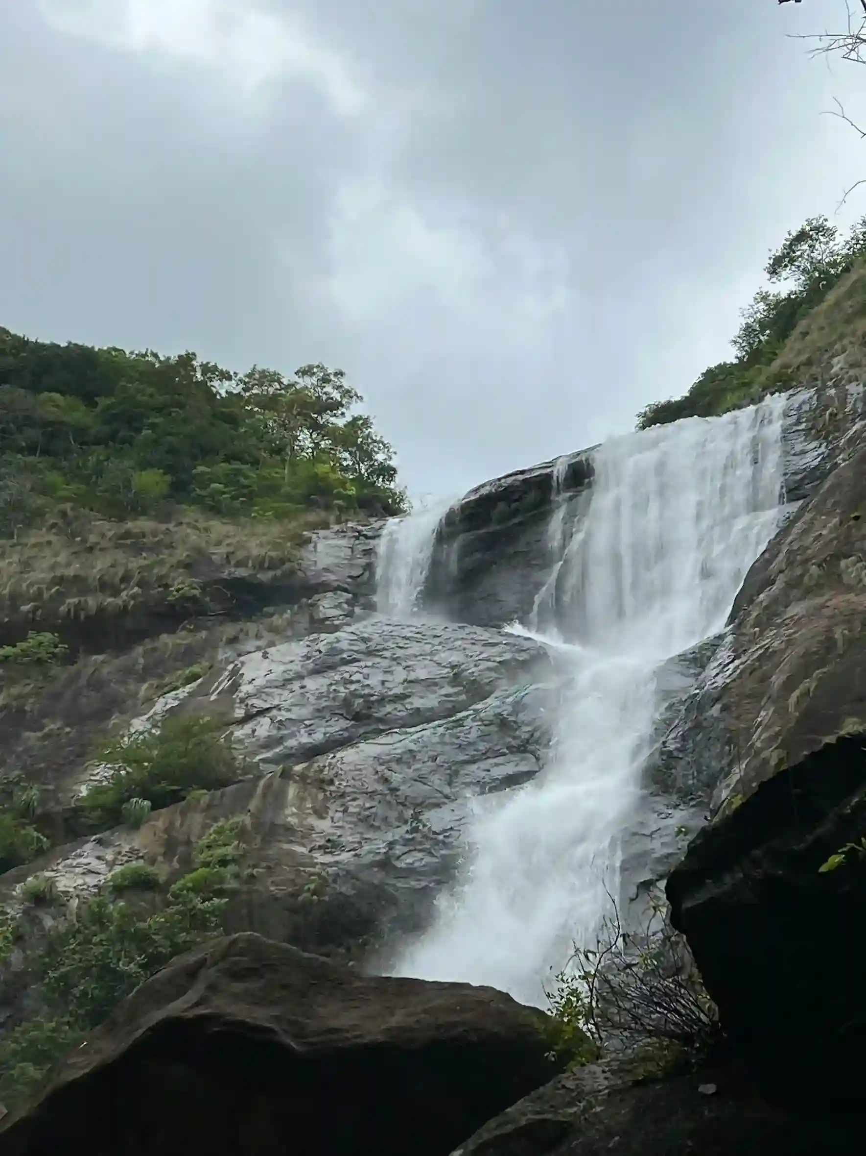 palaruvi waterfalls