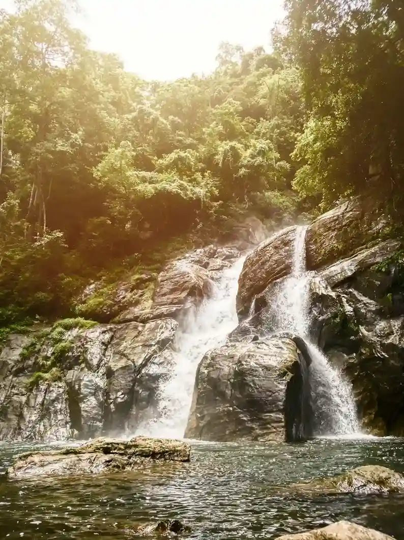 meenmutty kallar waterfalls